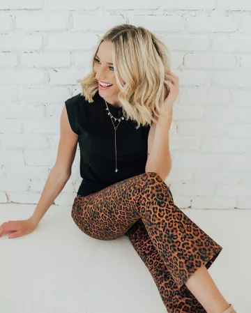 NwT Leopard Trouser de Peyton Mabry en la cuenta de Instagram @peyton_mabry