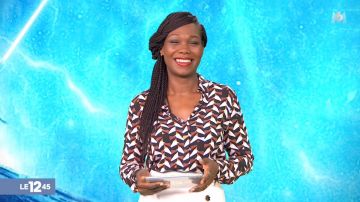 The printed shirt graphic Kareen Guiock in The 12:45, M6