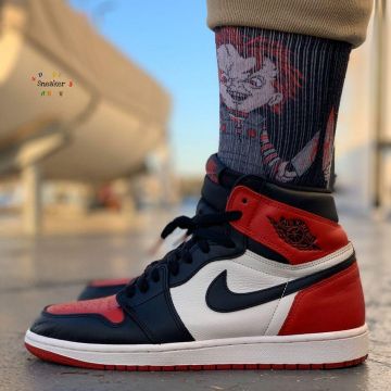 Jordan 1 Retro High Satin Black Toe (W) sur le compte Instagram de @sneakerhoarderj