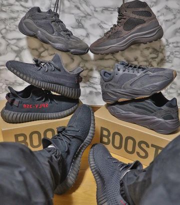 Adidas Yeezy 500 Utility Black en la cuenta de Instagram de @taishi4609