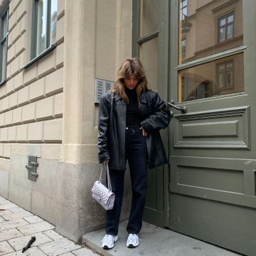 El bolso blanco Timeless de Matilda de Chanel en la cuenta de Instagram de @matildadjerf