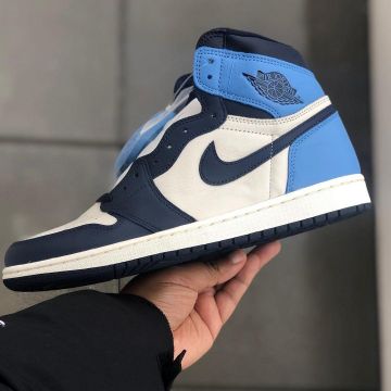 Jordan 1 Retro High Obsidian UNC sur le compte Instagram de @retroshoparis