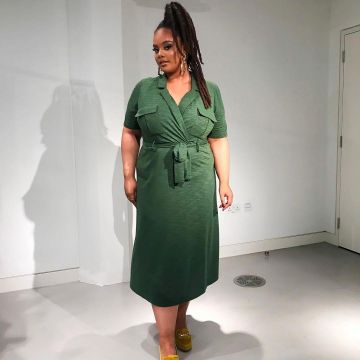 Dress khaki Asos curve size large worn by sophia tassew on the account Instagram of @asos_sophia