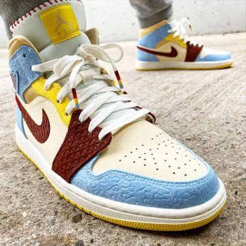 Jordan 1 Mid SE Fearless Maison Chateau Rouge sur le compte Instagram de @sneakerpixx