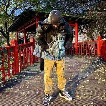 Nike LD Waffle sacai Black sur le compte Instagram de @skint_shop