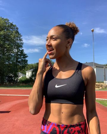 Nike Pro Bra para mujer de Rénelle Lamote en la cuenta de Instagram de @renelle_lamote