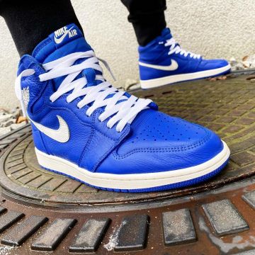 Jordan 1 Retro Blue Suede sur le compte Instagram de @sneakerpixx