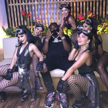 Balanciaga Track (negro/blanco/rojo) por Tee Grizzley el @tee_grizzley