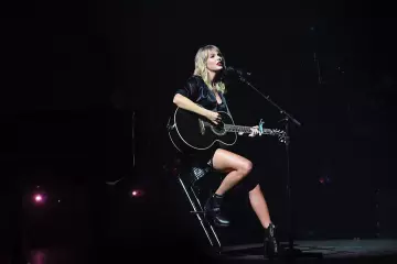Bottines noires de Taylor Swift sur le compte Instagram de @taylorswift