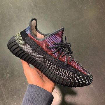 Adidas Yeezy Boost 350 V2 Yecheil (No Reflectante) en la cuenta de Instagram de @boostyeezyfeed