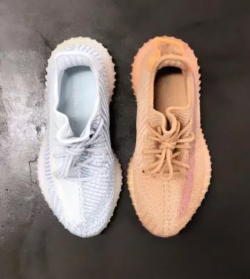 Adidas Yeezy Boost 350 V2 Clay sur le compte Instagram de @boostyeezyfeed