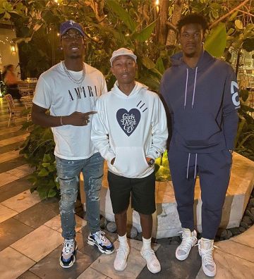 Balenciaga triple S worn by Paul Pogba on his account Instagram @paulpogba