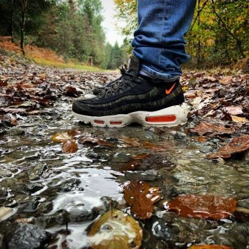 Air Max 95 carhartt worn by jusb13 on the account Instagram of @jusb13 