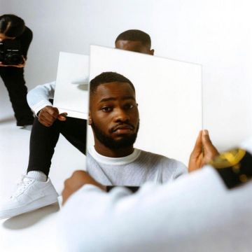 The pair of Nike Dave on the account Instagram of @santandave