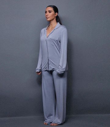 Pajamas of Kim Kardashian on the account Instagram of @kimkardashian