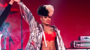 Red bustier top of Londynn B in Rhythm + Flow (S01E09)