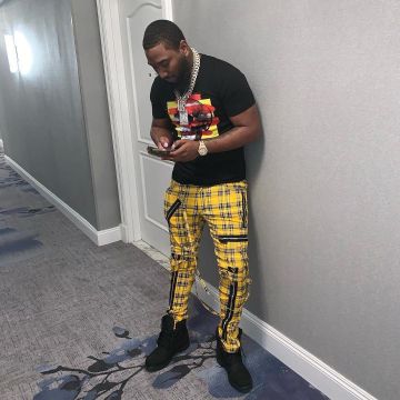 Omelly's Timberland 6 (negro) en la cuenta de Instagram de @omelly