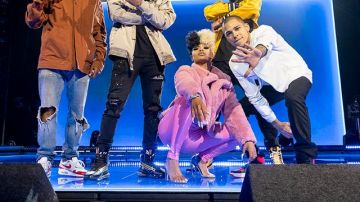 Pink vinyl tight pants of Londynn B in Rhythm + Flow (S01E08)