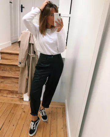 Vans black worn by Audrey in the account Instagram of @audressing