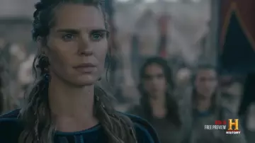 Les boucles d'oreille de Gunnhild (Ragnheiður Ragnarsdóttir) dans Vikings (S06E03)