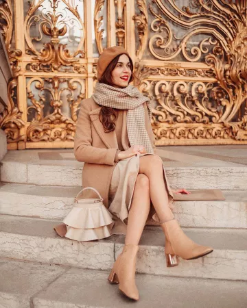 La boina beige de Daphne Moreau en la cuenta de Instagram de @daphnemoreau