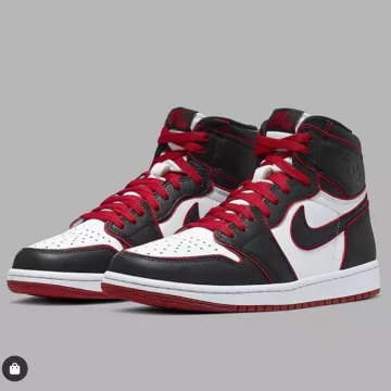 Air Jordan 1 "Bloodline" sur le compte Instagram de @sneakerprovider