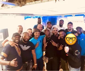 Tee shirt armani on the account Instagram of @sopranopsy4