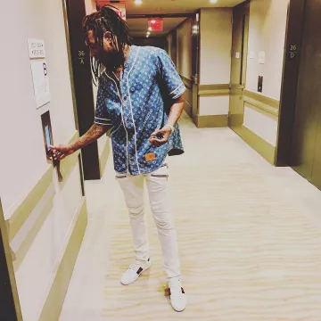 Shirt Supreme x Louis Vuitton worn by Fetty Wap on the account Instagram of @fettywap1738