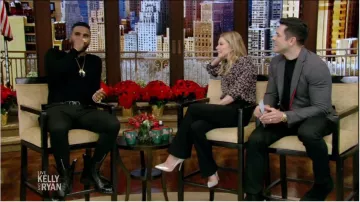 Gucci Black Skin­ny Pants worn by Kelly Ripa on LIVE with Kelly and Ryan December 17, 2019