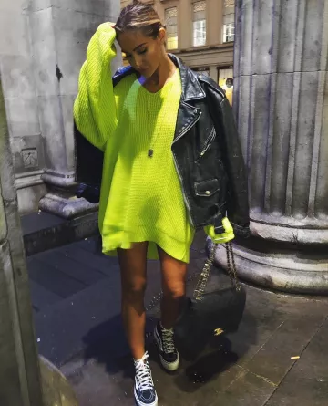Veste en cuir d'Emily Shak sur l'Instagram account @emilyshak