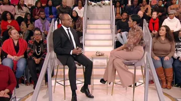 Chloé Stretch-wool high-rise flared pants worn by Tamron Hall on Tamron Hall Show December 18, 2019