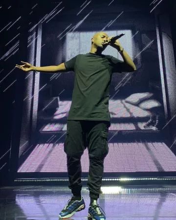 Cargo pants black Soprano on the account Instagram of @sopranopsy4