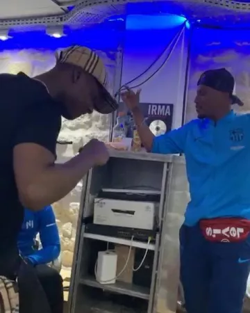 Pants Nike tracksuit worn by Soprano on the account Instagram of @sopranopsy4