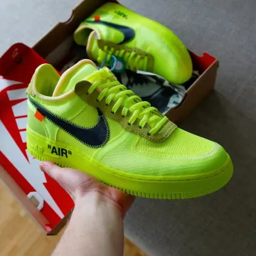 Off-White x Nike Air Force 1 Low Volt en la cuenta de Instagram de @rennie_ds