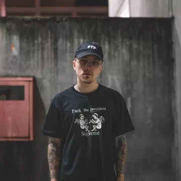 Supreme Ftp Tee Black en la cuenta de Instagram de @thestarrlife