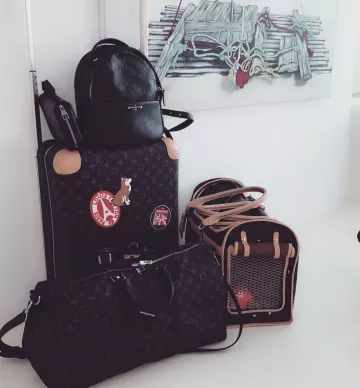 Travel bag louis vuitton on the account Instagram of @marwa_loud
