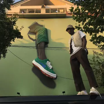Las zapatillas converse bajas que lleva Tyler, The Creator en la cuenta de Instagram de @feliciathegoat