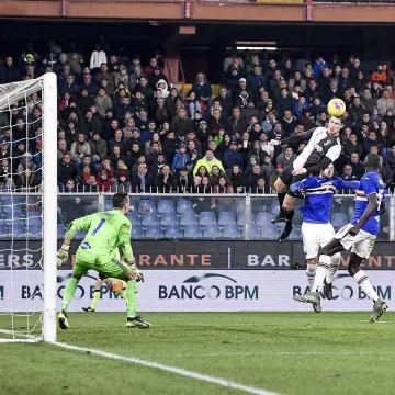 Le maillot de Cristiano Ronaldo sur le compte Instagram de @juventus