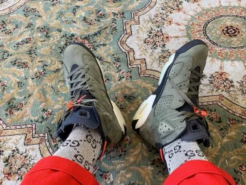 Les sneakers jordan 5 vertes portées par Trinidad James sur le compte Instagram de @trinidadjamesgg