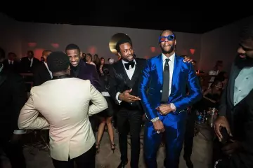 La cravate noire de Meek Mill sur le compte Instagram de @meekmill