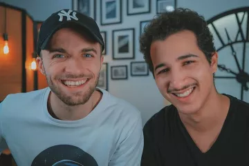 La gorra de Nueva York de la Era New York de Squeezie en la cuenta de Instagram de @sofyan