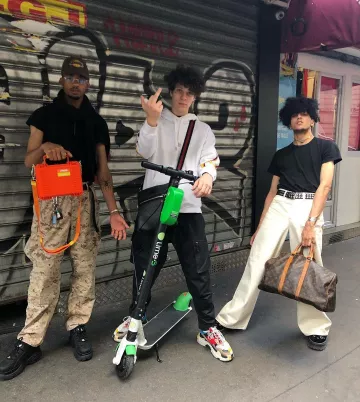 La bolsa de viaje de Louis Vuitton en la cuenta de Instagram de @sirapxv