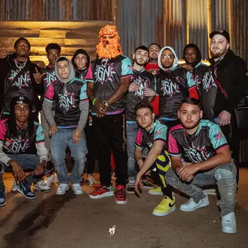 Les Nike Air Force 1 LV8 3 jaune sur le compte Instagram de @chieffkeeffsossa