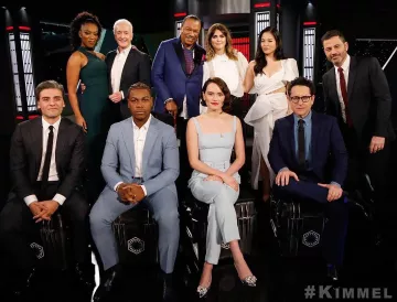 Emilia wickstead Pleat­ed High Wa­sit­ed Trouser $910.00 worn by Daisy Ridley Jimmy Kimmel Live! December 16, 2019