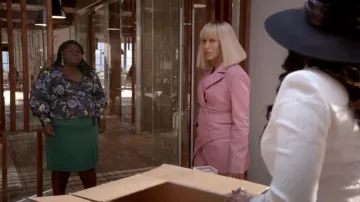Le Crayon vert Jupe portée par Becky (Gabourey Sidibe) dans l'Empire Saison 6 Épisode 10