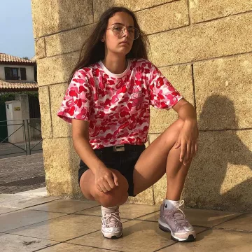 Air max 98 " piedra pómez " usado por sxtxn_is_honey en la cuenta de Instagram de @sxtxn_is_honey 