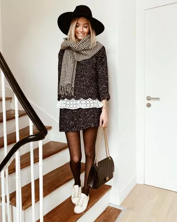 Bolso Chanel en cuero negro usado por Camille en la cuenta de Instagram de @labauhinia