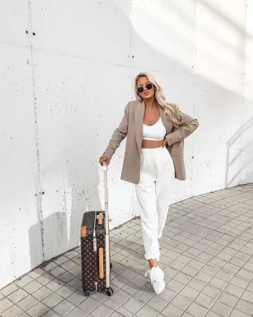 Nike Nike Air Force Blanc de Lauren Watson sur l'Instagram account @laurenxwatsonnn