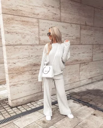 Tricoté Pantalon de Lauren Watson sur l'Instagram account @laurenxwatsonnn