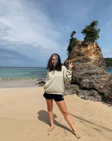 Sudadera con capucha verde menta de gran tamaño usada por olivia smith en la cuenta de Instagram de @asos_olive
